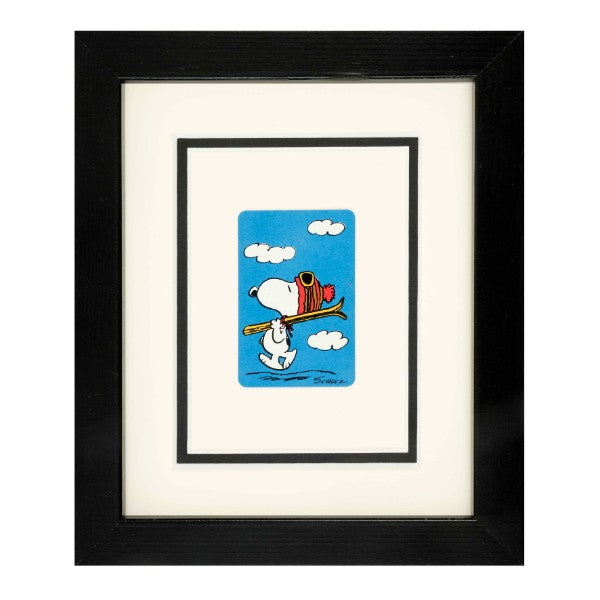Snoopy going skiing